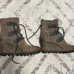 Sorel wedge boots